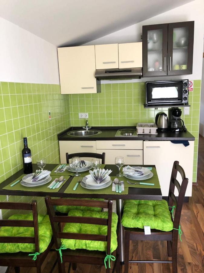 Apartments Rajcic Каштела Экстерьер фото